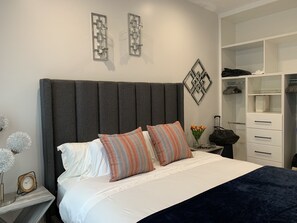 2 bedrooms, desk, free WiFi, bed sheets