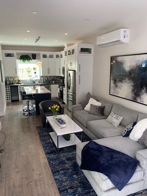 Smart TV, fireplace - Glamorous High end bungalow completely remodeled 1 block to the beach with W/D. (Marina del Rey)
