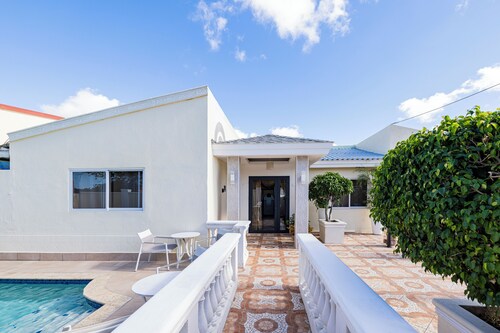Private Pool Villa | 6BR/6BA Sleeps 14 | 10-Min to Eagle Beach, Aruba
