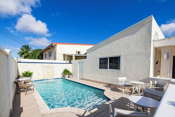 Alberca al aire libre 