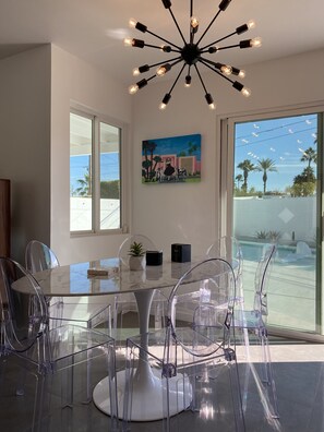 Dining - Luxurious Villa, Renovated, Fully Featured Mid-Century Modern Meiselman Oasis (Palm Springs)