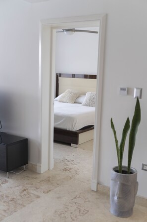 2 Schlafzimmer, Schreibtisch, Bügeleisen/Bügelbrett, kostenloses WLAN