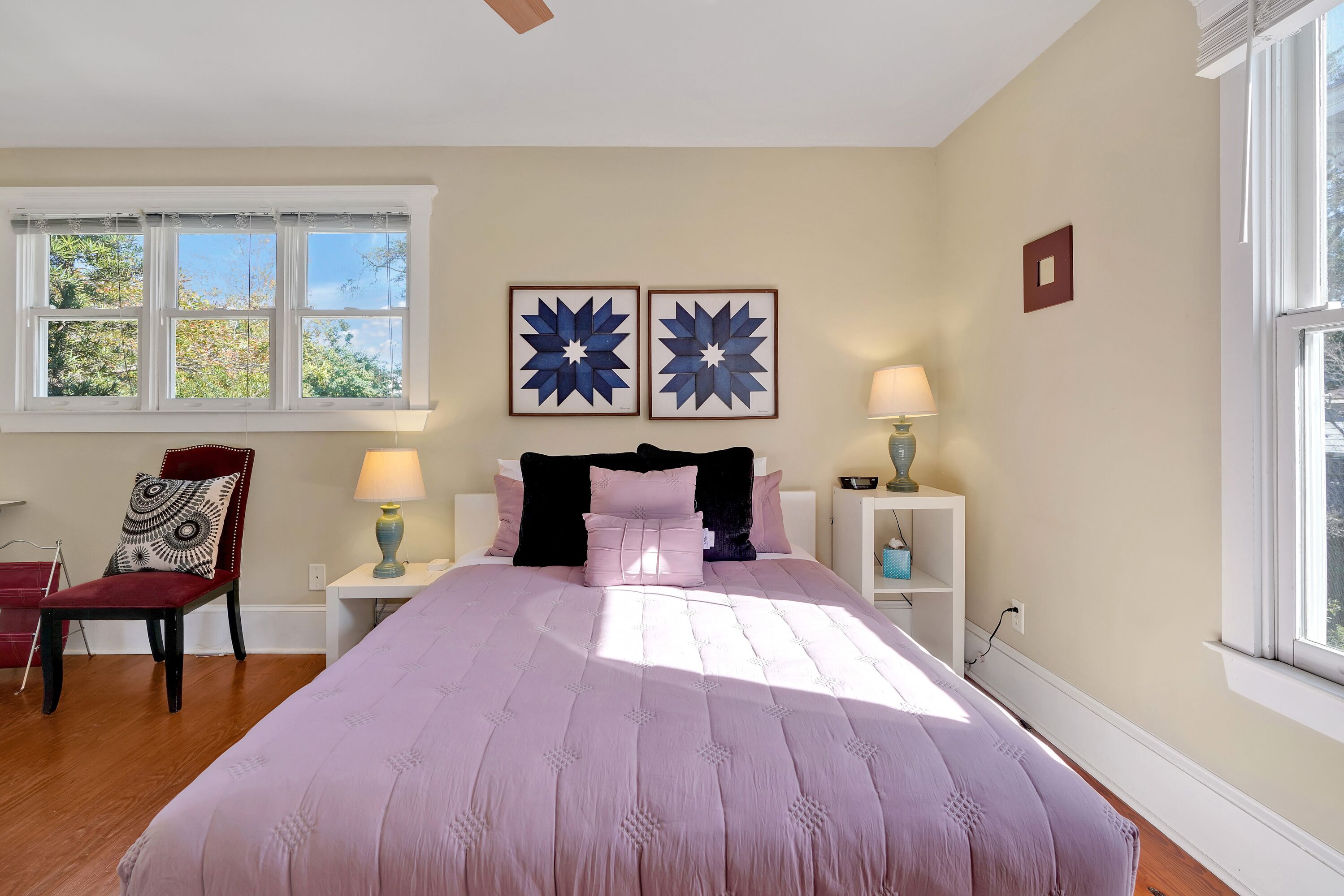 1 bedroom, desk, iron/ironing board, WiFi (free)