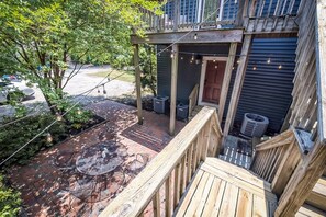 Outdoor dining - The Wilmingtonian on Front (Wilmington)