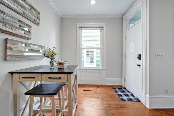 Interior - Fredonia on Front ! Best Location Downtown! (Wilmington)