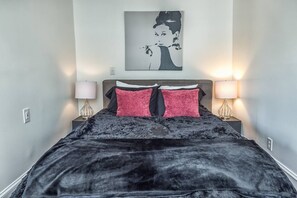 1 habitación, tabla de planchar con plancha, wifi y ropa de cama 