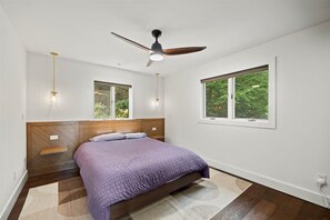 5 habitaciones, caja de seguridad en la habitación y escritorio 