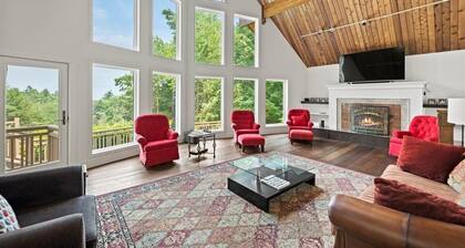 NEWLY RENOVATED! Lake George Mtn Retreat: BBQ, Firepit, 2-tiered Deck!