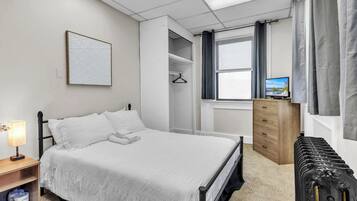 6 Schlafzimmer, hochwertige Bettwaren, Betten mit Memory-Foam-Matratzen