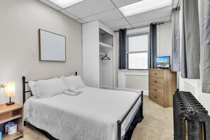 6 Schlafzimmer, hochwertige Bettwaren, Betten mit Memory-Foam-Matratzen