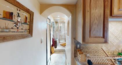 Tesuque Gem - Cozy Casita Walkable to Tesuque Village Market & El Nido!