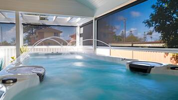 Indoor spa tub