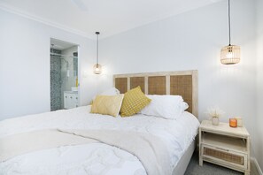 4 habitaciones, tabla de planchar con plancha y wifi gratis 