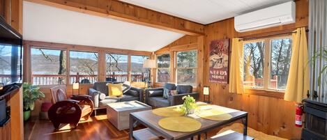 TV connectée, cheminée