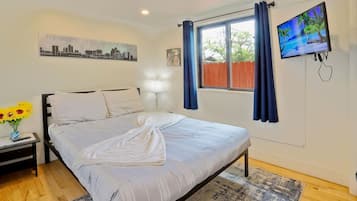 1 bedroom, desk, iron/ironing board, WiFi