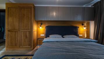 6 bedrooms