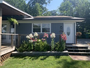 Exterior detail - Private 2 BR Home with Yard. 10 min to Downtown! (Asheville)