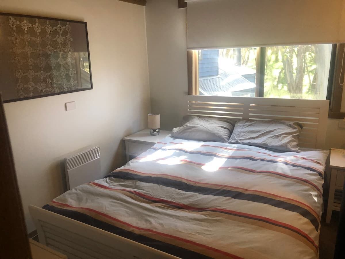 3 makuuhuonetta, silitysrauta/-lauta, ilmainen Wi-Fi, vuodevaatteet