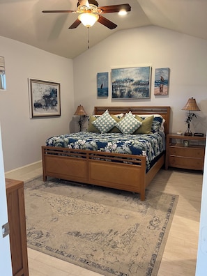 4 bedrooms, iron/ironing board, free WiFi, bed sheets