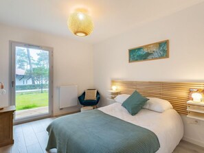 3 slaapkamers, een strijkplank/strijkijzer, wifi