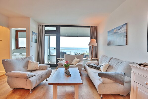 Living area - Hanseat Apartment 13 Traumnest - Hanseat on the slope 3 - 5 (Scharbeutz)