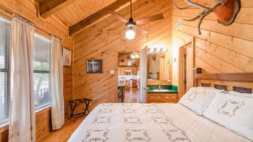 12 habitaciones, wifi y ropa de cama