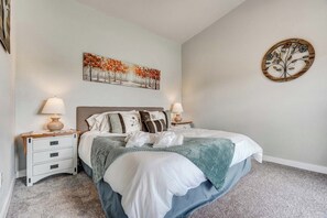 4 bedrooms, desk, iron/ironing board, travel cot