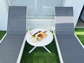 Habitación, 1 cama de matrimonio, balcón (Jungle Vibe) | Terraza o patio