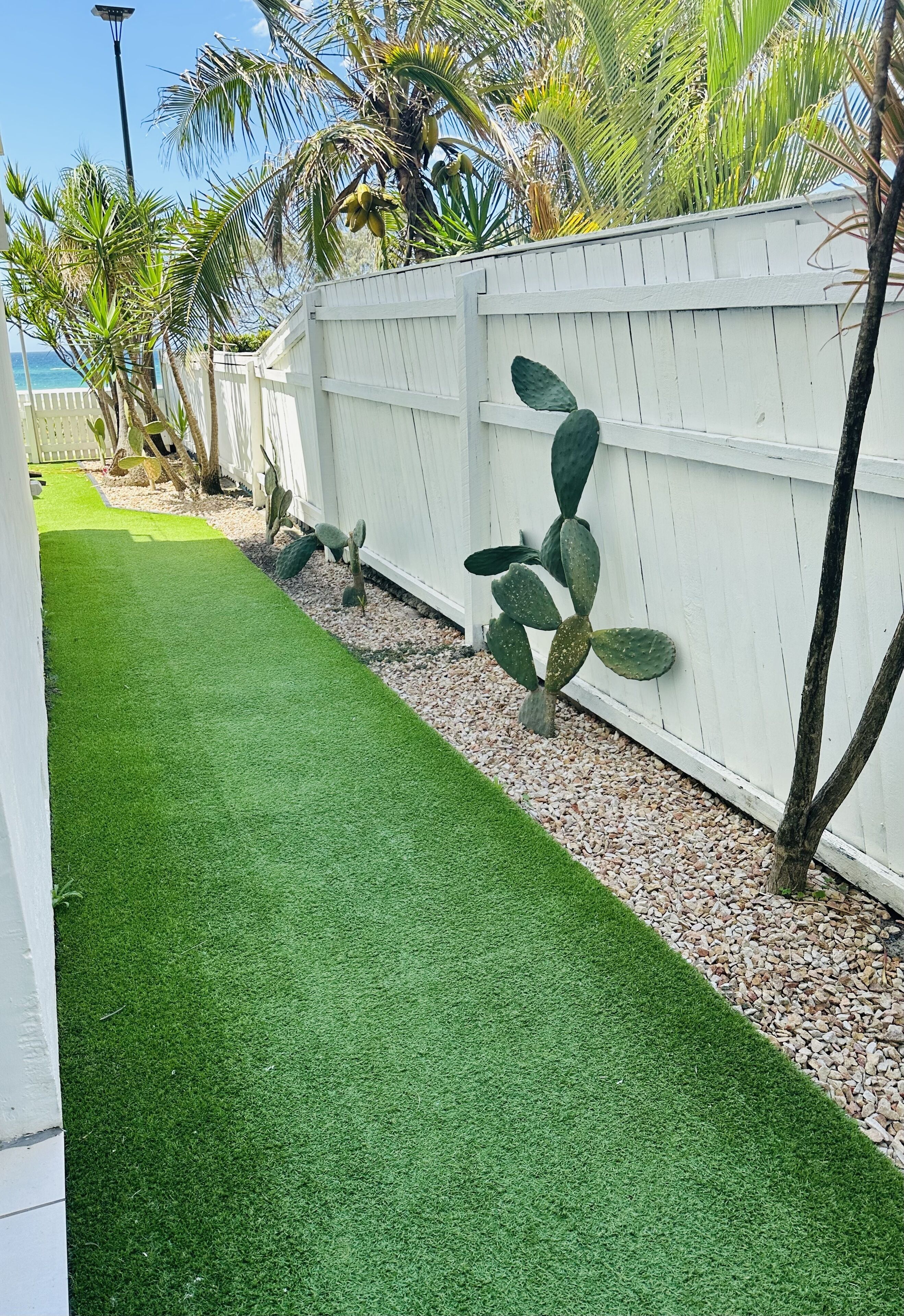 island breeze queen room with garden view | exterior
