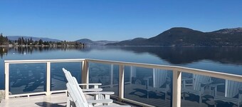 Cozy Family Cottage with Fantastic Lake Views at La Casa Resort