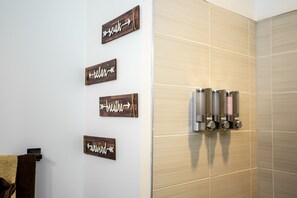 Interior - 💎 Sanitized*LUXURY* Relaxing*MODERN APT In the HEART OF DOWNTOWN (Baltimore)