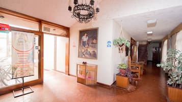 Pintu masuk interior