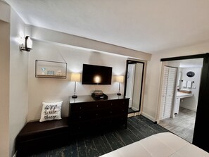 1 bedroom, iron/ironing board, free WiFi, bed sheets - Oceanfront in Daytona Beach! 1 bedroom suite (Daytona Beach)