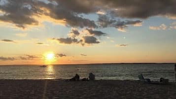 In StrandnĂ€he, LiegestĂŒhle, StrandtĂŒcher