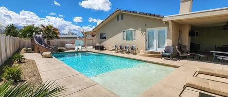 Outdoor pool, a heated pool