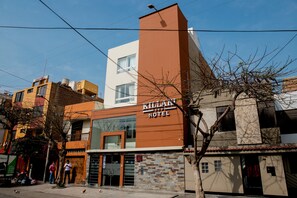숙박 시설 입구