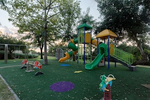 Außen-Kinderspielplatz