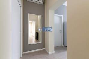 Interior - [Piazza Drago] Cozy Apartment near the Sea + Park (Lido di Jesolo)