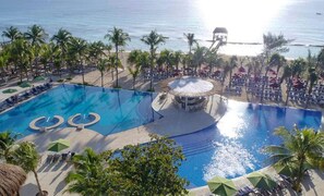 Piscina a l'aire lliure 