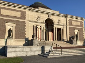 مكان جذب سياحي