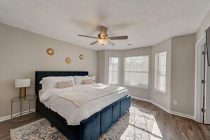 4 Schlafzimmer, Bügeleisen/Bügelbrett, kostenloses WLAN, Bettwäsche