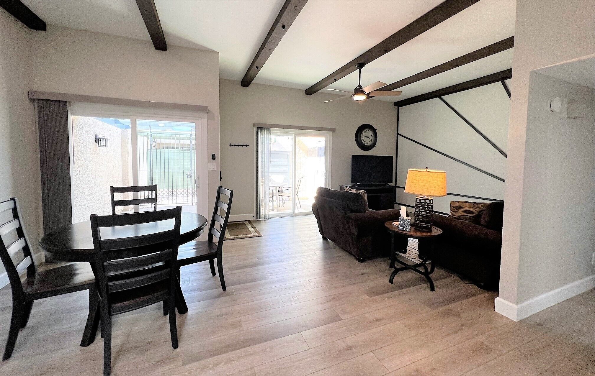 "The Tempe Willow" Patio Condo, ASU, Chicago Cubs, Gulf, Shopping, Phx Open!