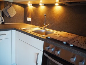 Kühlschrank, Ofen, Herdplatte, Geschirrspüler