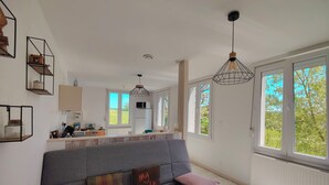 Uklassifisert bilde, 3 av 24, knapp