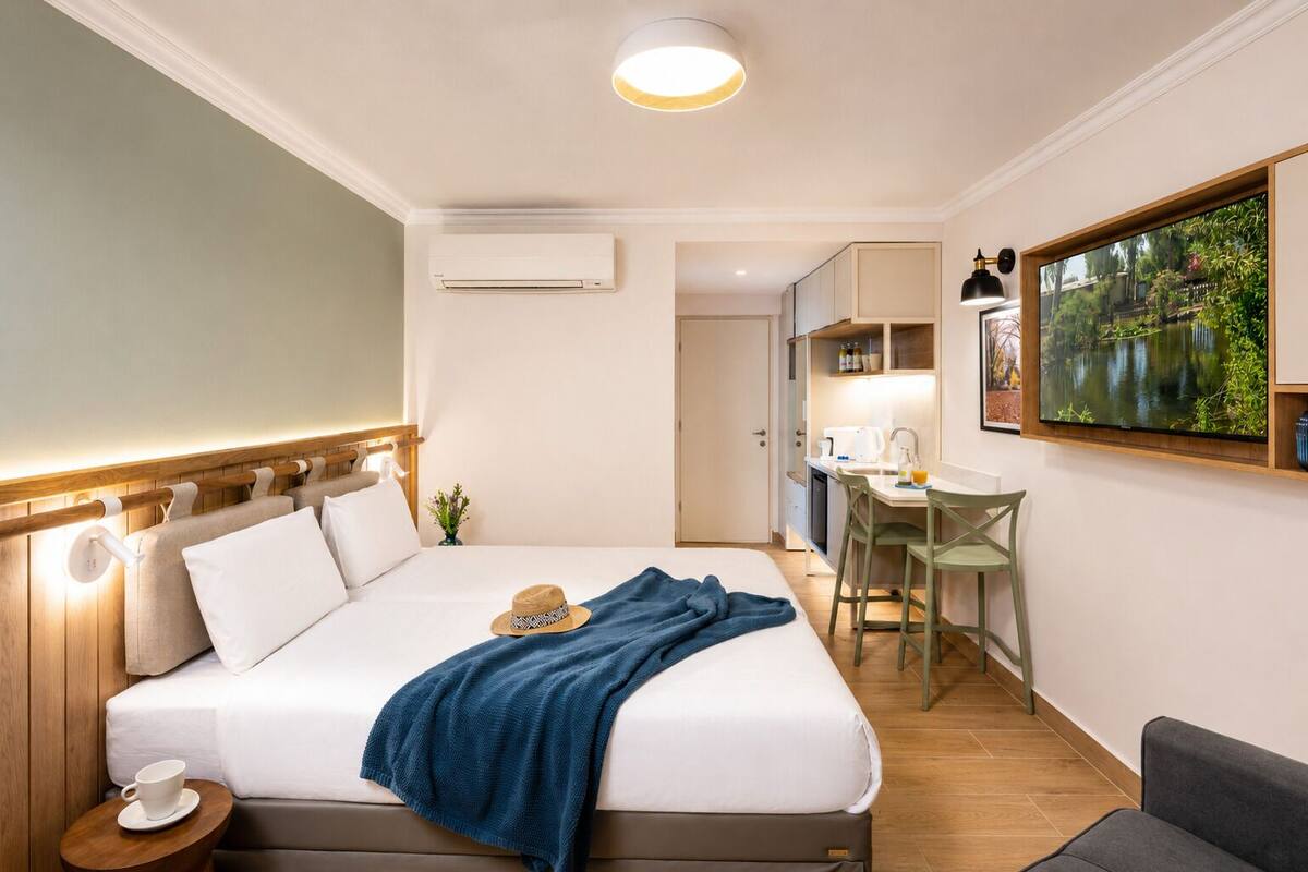 Deluxe Double Room, Balcony, Garden View | Egyptian cotton sheets, premium bedding, desk, individually decorated