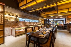 Desayuno buffet todos los días (con cargo)