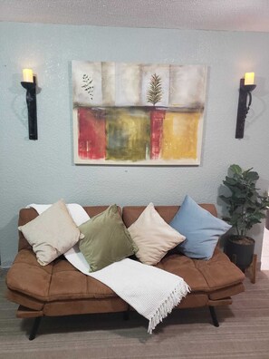 Interior - Cozy Gem steps away from the Border ,Jacuzzi in private patio. (Tijuana)