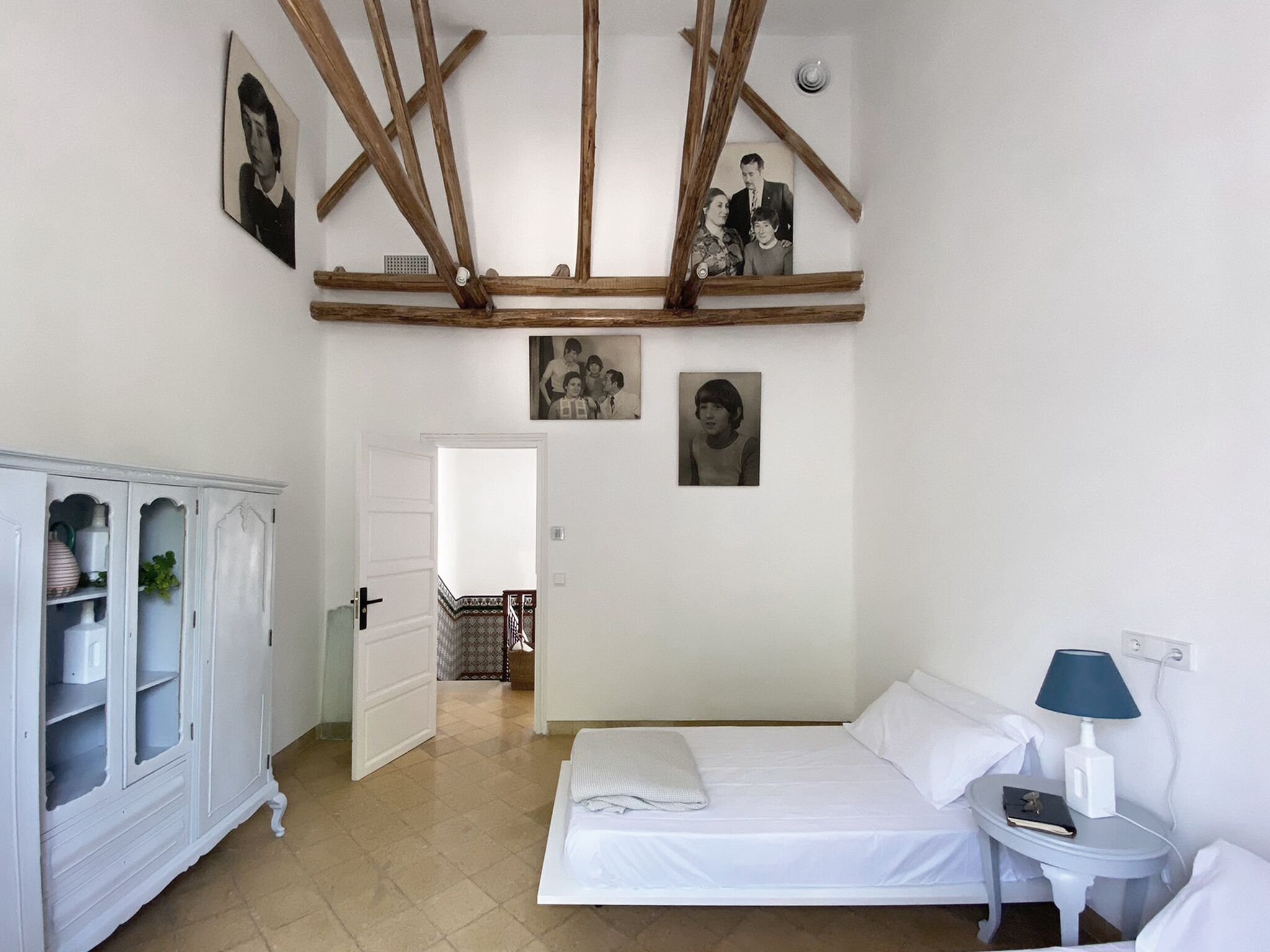 8 habitaciones, cuna de viaje, wifi gratis y ropa de cama 