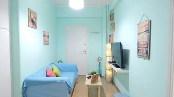 شقة | 1 غرفة نوم ومكواة/لوح كي وواي فاي مجانًا وملاءات أسرّة