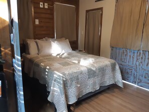 1 quarto, Wi-Fi de cortesia, roupa de cama